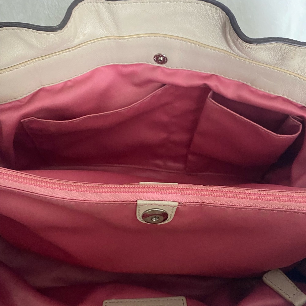 Coach Pebble Stone Leather Purse Medium bag. - Picture 6 of 9